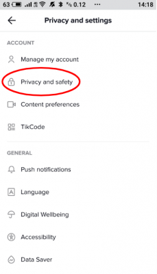 4) יש ללחוץ על "Privacy and safety"